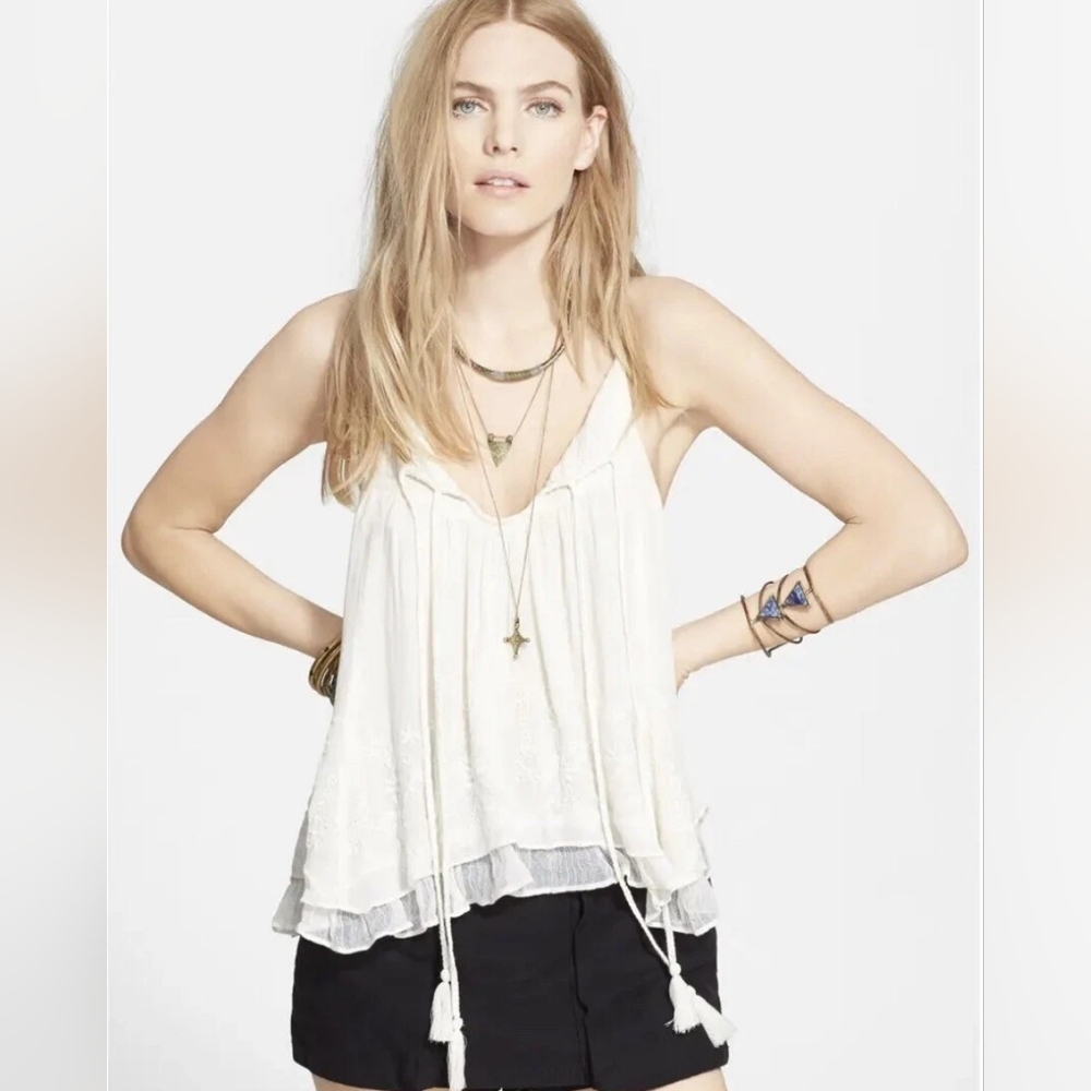 Free People Embroidered Dandi Darling Top in Ivory - Size XS